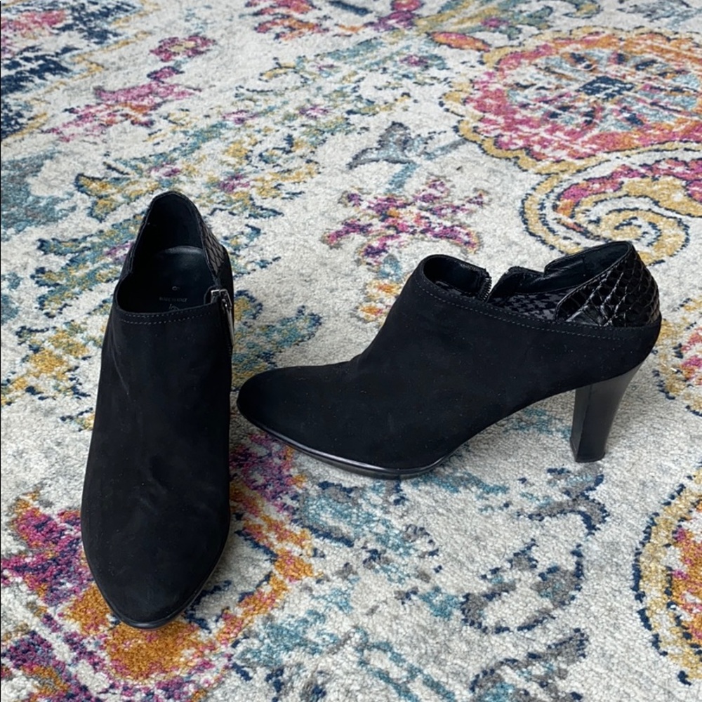 Black aquatalia booties